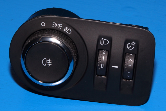 Bryter lys til Opel Corsa E 2015-2019 (GM|13 470 443|)