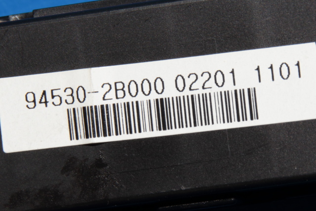 Instrument klokke til Hyundai Santa Fe 2010-2012 (Type II, Fase 2)  (HYUNDAI|94530-2B000|)