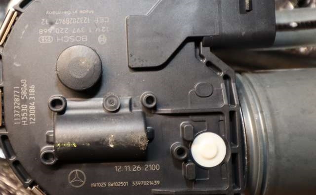 Viskermotor frontrute komplett m/overføring til Mercedes GLK 2008-2015 (X204) (X204) (MERCEDES|A 204 820 13 40|)