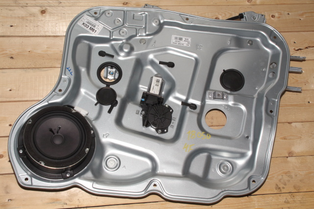 Ruteheis høyre foran til Hyundai Santa Fe, 2010-2012 (Type II, Fase 2)  (HYUNDAI|82480-2B031HZ)