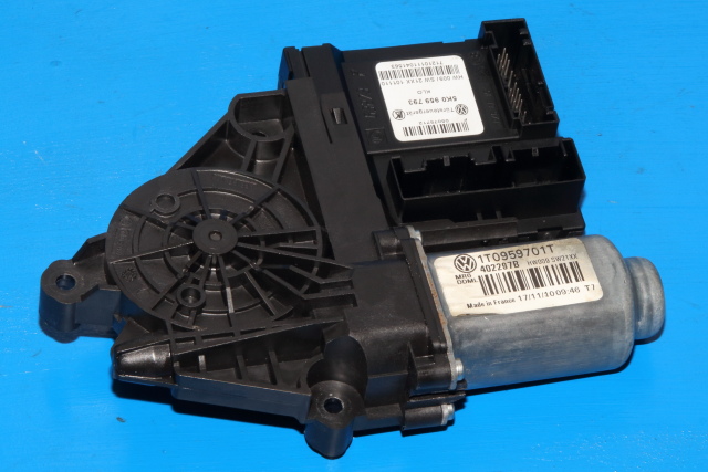 Ruteheis, kun motor, venstre foran til VW Caddy, 2010-2015 (Type III, Fase 2) (VAG|1T0 959 701 T)