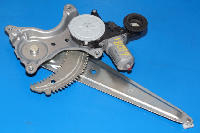 Ruteheis venstre bak til Toyota RAV4, 2013-2015 (Type IV, Fase 1)  (DENSO|262100-2331)