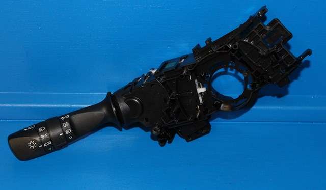 Bryter blink til Toyota RAV4, 2013-2015 (Type IV, Fase 1)  (TOYOTA|33250-17F744)