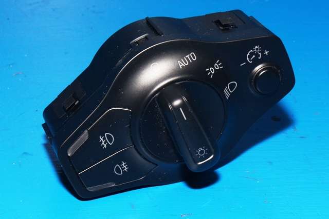Bryter lys til Audi A4, 2007-2014 (Type IV) (B8) (B8) (VAG|8K0 941 531 C)