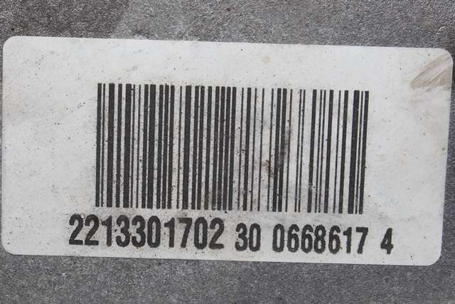 Kardang klokke foran til Mercedes GLK 2008-2015 (X204) (X204) (MERCEDES|221 330 17 02|)