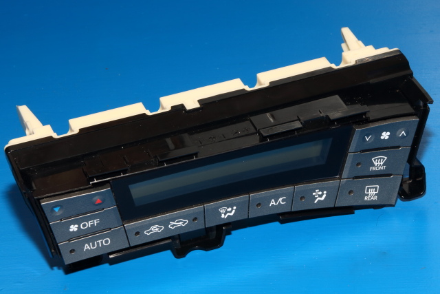 Varmeapparat betjening til Toyota Prius, 2009-2016 (Type III) (COMBI) (COMBI) (TOYOTA|55900-47071)
