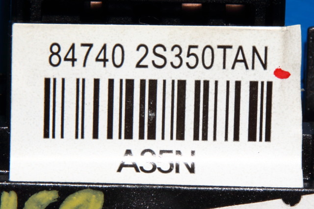 Bryter nødblink til Hyundai Ix35 2010-2015  (HYUNDAI|84740-2S350|)