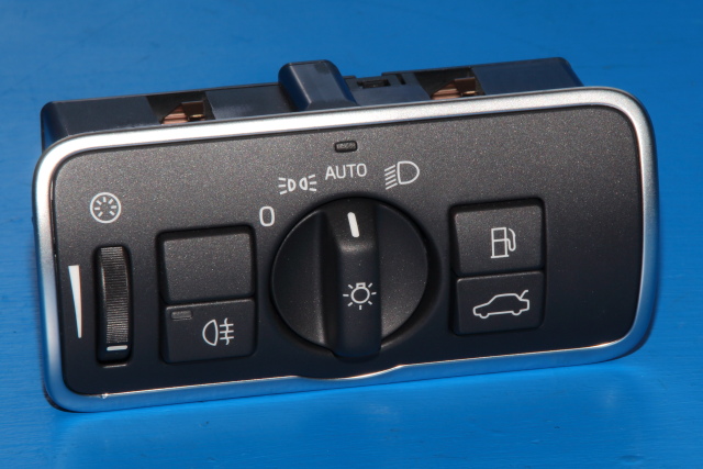 Bryter lys til Volvo V60/V60 CC 2013-2018 (Type I, Fase 2) (VOLVO|30739448|)