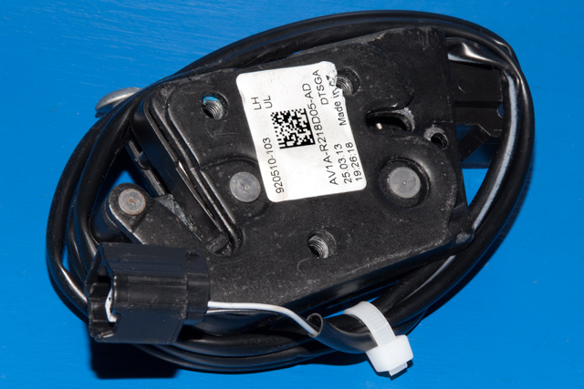 Låsekasse venstre foran til Ford B-Max, 2012-2017 (FORD|AV1A-R218D05-AD)