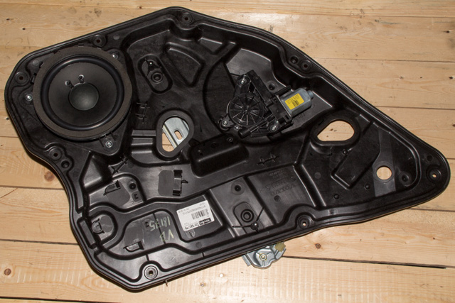 Ruteheis venstre bak til Volvo V60/V60 CC 2013-2018 (Type I, Fase 2)