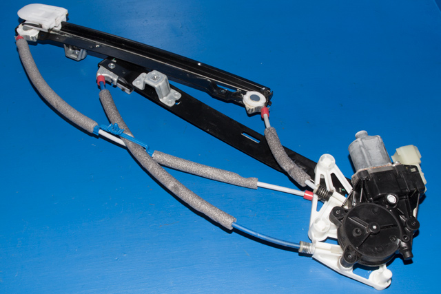 Ruteheis venstre bak til Ford B-Max, 2012-2017 (FORD|6CP1-14A389-L4A)