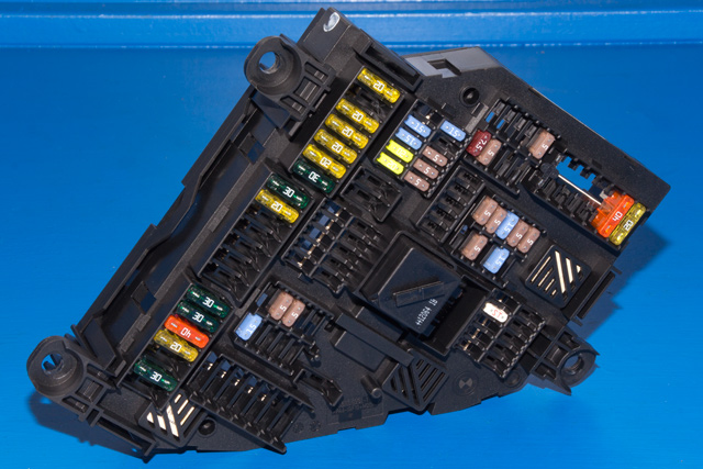 Sikringsboks bagasjerom til BMW X3 2010-2017 (F25) (F25) (BMW|9 259 468|)