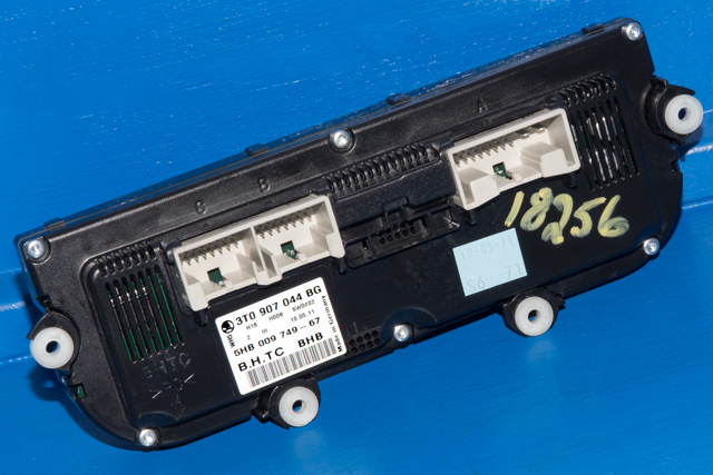 Varmeapparat betjening til Škoda Octavia 2009-2013 (Type II, Fase 2)  (HELLA|5HB 009 749-67|3T0 907 044 BG|)