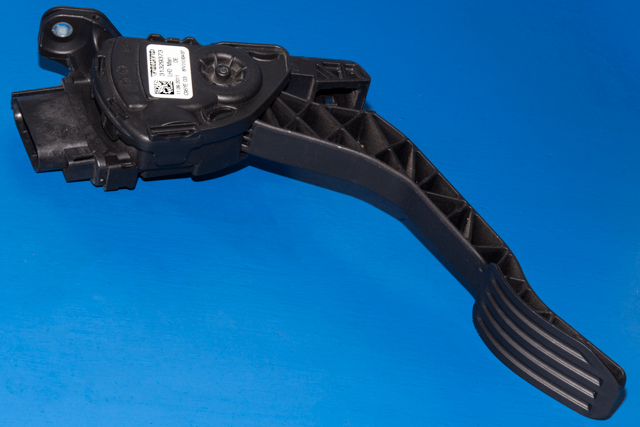Pedal gass til Volvo V60, 2010-2013 (Type I, Fase 1)  (VOLVO|31329373)