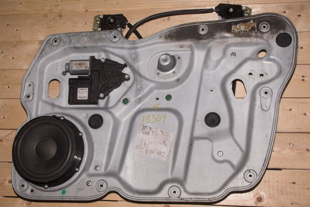 Ruteheis høyre foran til VW Touran, 2010-2015 (Type I, Fase 3)  (VAG|1T0 959 702 R)