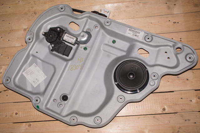 Ruteheis høyre bak til VW Touran, 2010-2015 (Type I, Fase 3)  (VAG|5K0 959 704 A)