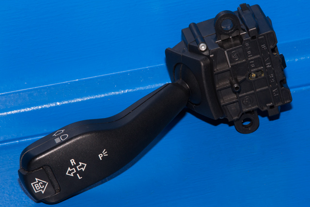 Bryter blink til BMW X3, 2007-2010 (Fase 2) (E83) (E83) (LUK|01 1040 10-25)