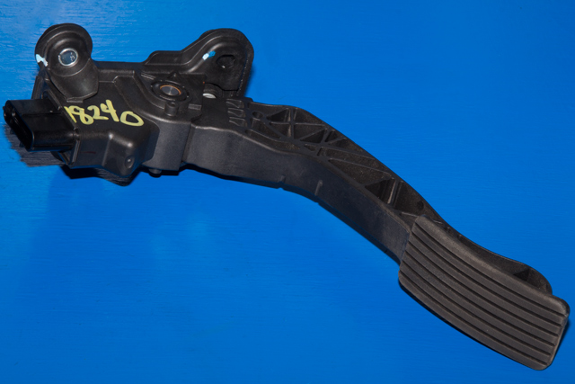 Pedal gass til Mitsubishi i-MiEV, 2010-->>  (MITSUBISHI|1600A098)