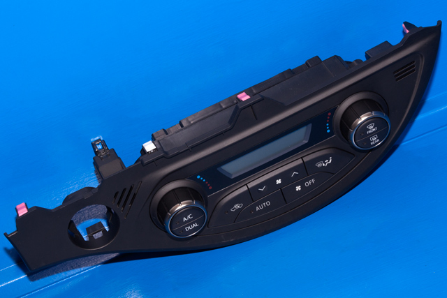 Varmeapparat betjening til Toyota Yaris, 2014-2020 (Type III, Fase 2)  (TOYOTA|55900-0D800)