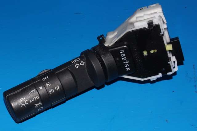 Bryter blink til Nissan Qashqai, 2007-2010 (Type I, Fase 1)