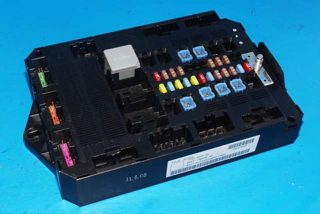 Sikringsboks kupe til Jaguar XF 2008-2015 (X250) (X250) (JAGUAR|8X2T-14B476-AD|)