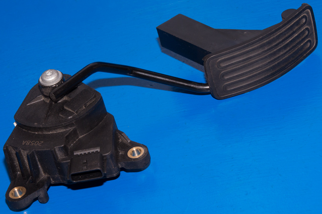 Pedal gass til Nissan Qashqai 2007-2010 (Type I, Fase 1) (NISSAN|2058A-11344|)