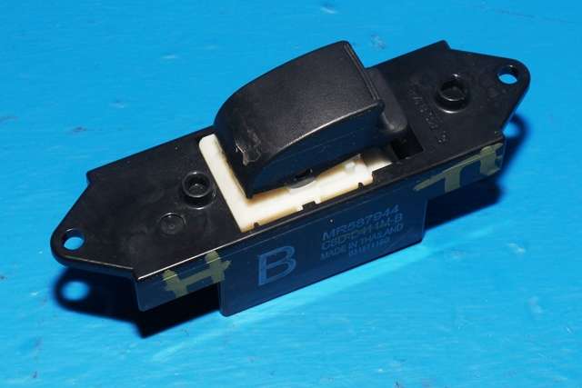 Bryter ruteheis til Mitsubishi i-MiEV, 2010-->>  (MITSUBISHI|MR587944)