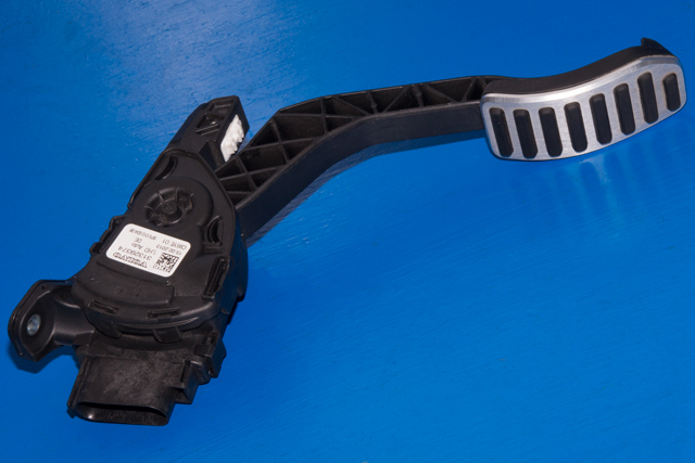 Pedal gass til Volvo V60, 2010-2013 (Type I, Fase 1) (HELLA|6PV 010 834-36)