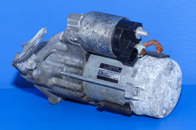 Starter til Toyota Verso-S 2011-2015 (COMBI) (COMBI) (DENSO|428000-7704|28100-47190|)