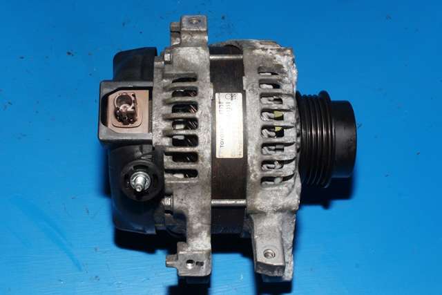Dynamo til Toyota Verso-S 2011-2015 (COMBI) (COMBI) (DENSO|104210-1350|27060-47150|)