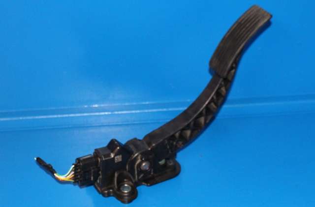 Pedal gass til Mitsubishi Outlander, 2007-2010 (Type II, Fase 1) (MITSUBISHI|MN101544)