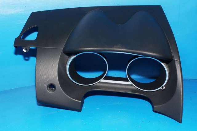 Dashbord diverse til Mitsubishi Outlander, 2007-2010 (Type II, Fase 1) (MITSUBISHI|8060A012)