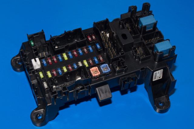Sikringsboks til Suzuki Grand Vitara, 2005-2015 (Type III)  (SUZUKI|0518-5I15)