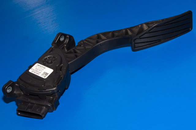 Pedal gass til Suzuki Grand Vitara, 2005-2015 (Type III)  (HELLA|6PV 009 074-00)