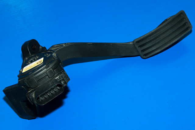 Pedal gass til Ford Transit Connect, 2009-2013 (Type I, Fase 2)  (HELLA|6PV 009 276-12)