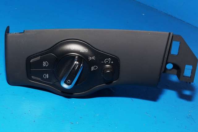 Bryter lys til Audi A4 2007-2014 (Type IV) (B8) (B8) (VAG|8K0 941 531 AL|)