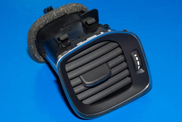 Dashbord friskluftdyse venstre til Volvo V60 2010-2013 (Type I, Fase 1)