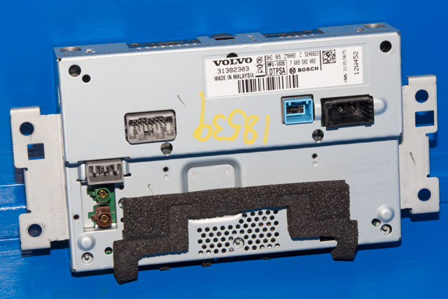 Bilstereo navigasjon skjerm til Volvo V60 2010-2013 (Type I, Fase 1) (BOSCH|7 609 502 002|31382303|)