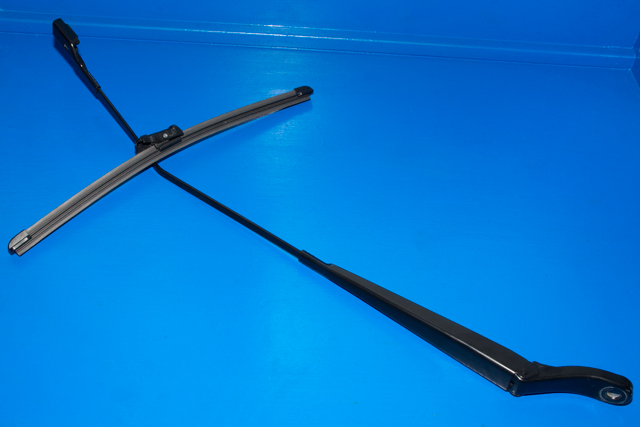 Viskerarm frontrute høyre til Peugeot 208, 2012-2019 (Type I)  (PEUGEOT|96 732920 80)