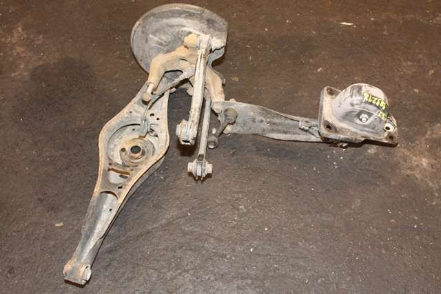 Bakstilling venstre side til VW Touran 2010-2015 (Type I, Fase 3)  