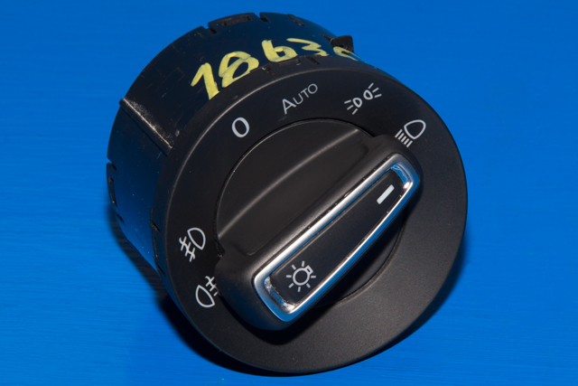 Bryter lys til VW Golf VII, 2012-2017 (Fase 1)  (VAG|5G0 941 431 BD)