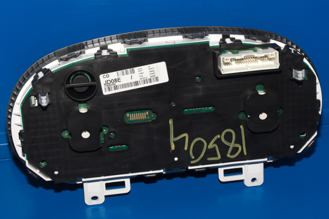 Instrumentpanel til Nissan Qashqai 2007-2010 (Type I, Fase 1)  (NISSAN|JD08E|)