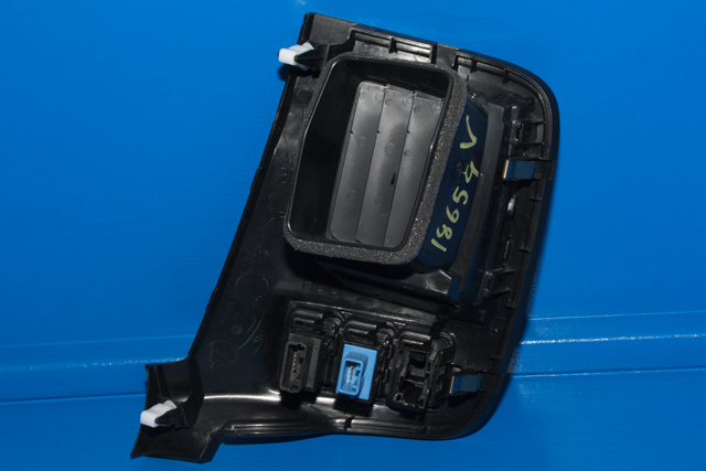 Dashbord friskluftdyse til Mitsubishi Outlander 2012-2015 (Type III, Fase 1)  