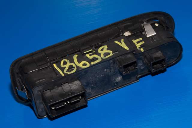 Bryter ruteheis førerdørspanel til Citroën C5 2008-2017 (Type II) (CITROEN|96 660257 XT|)
