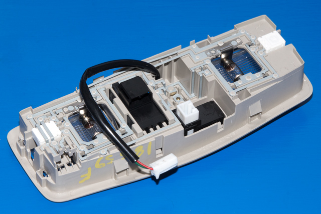 Taklyspanel til Mitsubishi Outlander 2012-2015 (Type III, Fase 1)  (MITSUBISHI|8401A009ZZ|)