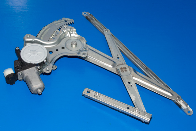 Ruteheis venstre foran til Mitsubishi Outlander 2012-2015 (Type III, Fase 1) (DENSO|062040-3360|5713A383|)