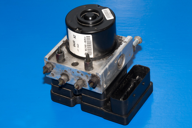 ABS sentral til Suzuki Grand Vitara, 2005-2015 (Type III)  (ATE|06.2102-0579.4)