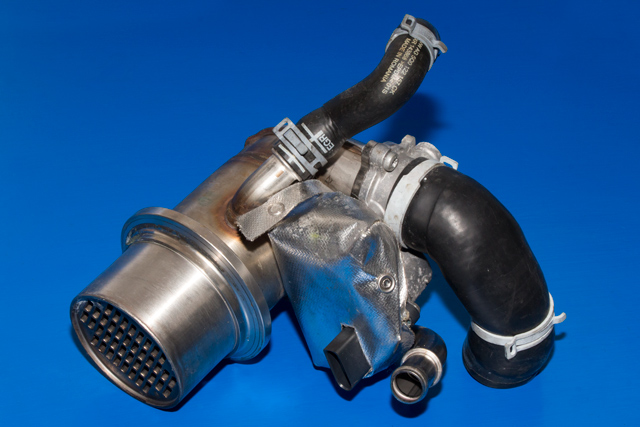 EGR-kjøler til VW Golf VII, 2012-2017 (Fase 1)  (VAG|04L 131 512 D)