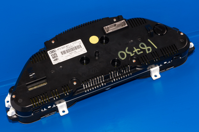 Instrumentpanel til Audi A6 2008-2011 (Type III, Fase 2) (C6) (C6) (VAG|4F0 920 901 J|)