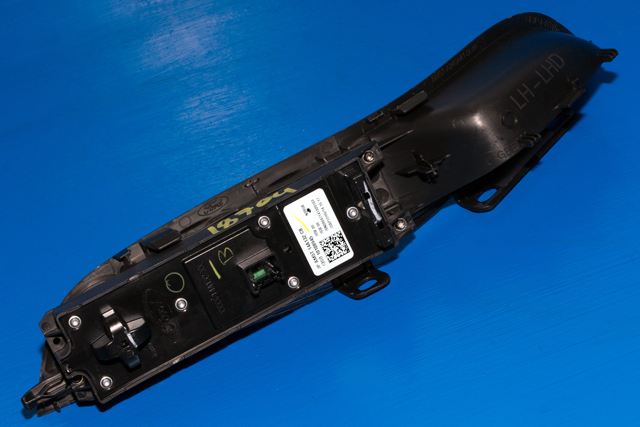 Bryter ruteheis førerdørspanel til Ford Focus 2011-2014 (Type III, Fase 1) (FORD|AM5T-14A132-CB|)